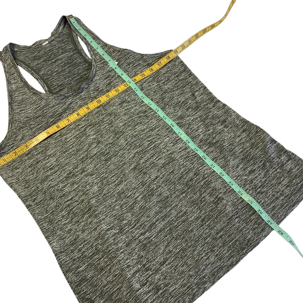 Grey Racerback Under Armor Tank Top size tag missing - Picture 3 of 10